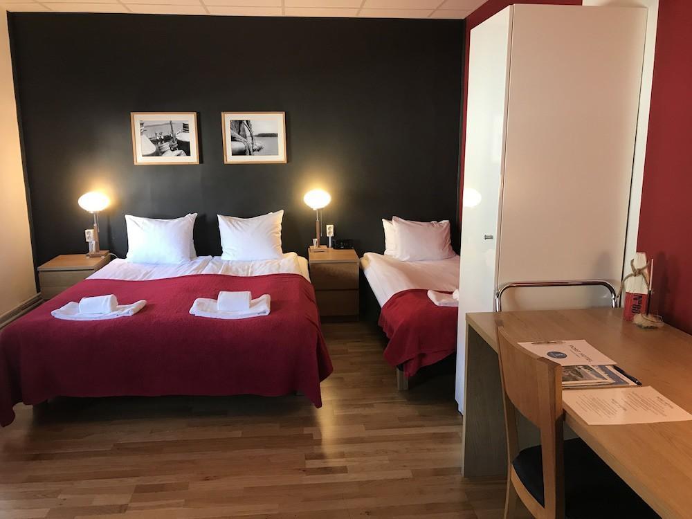 קרלסהאמן Port Hotel מראה חיצוני תמונה