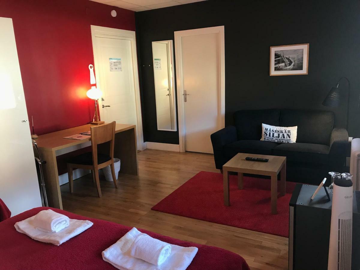 קרלסהאמן Port Hotel מראה חיצוני תמונה