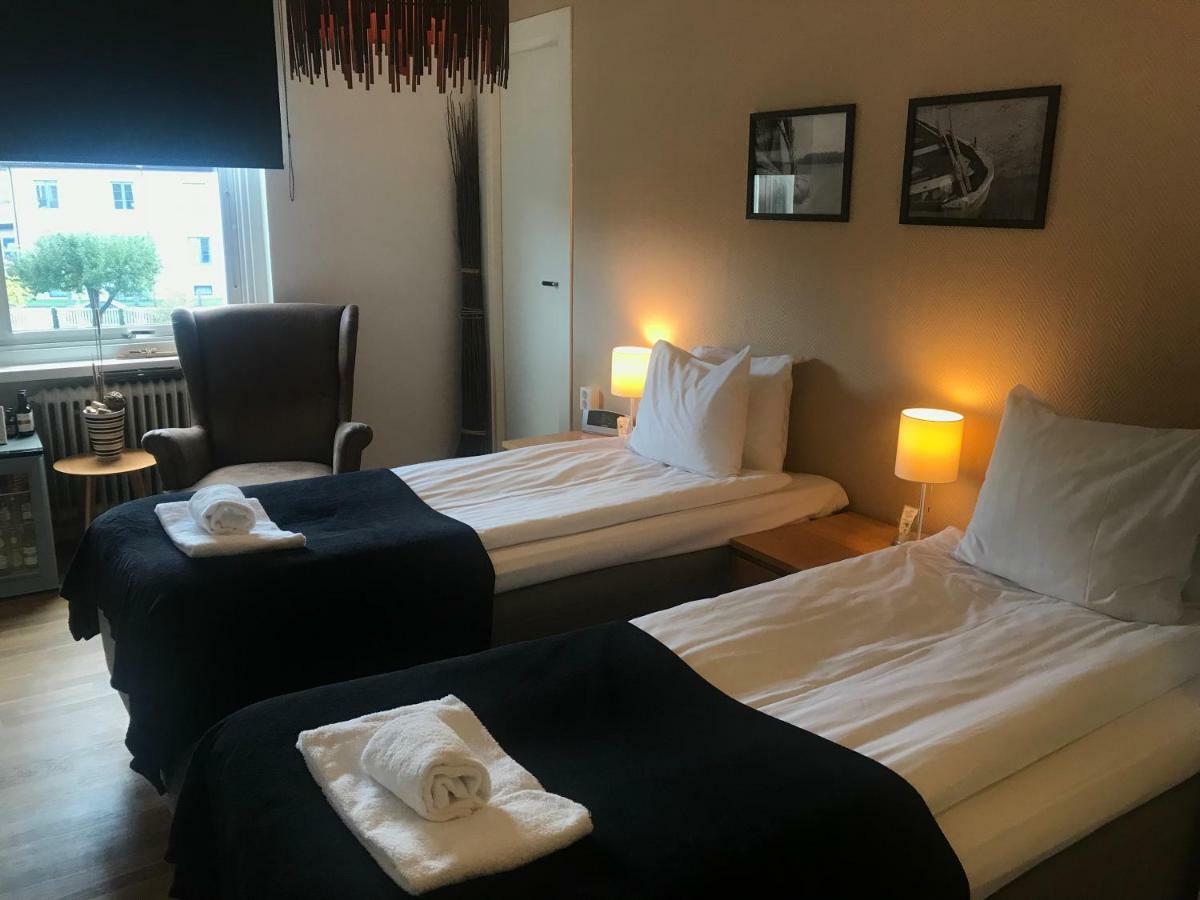 קרלסהאמן Port Hotel מראה חיצוני תמונה